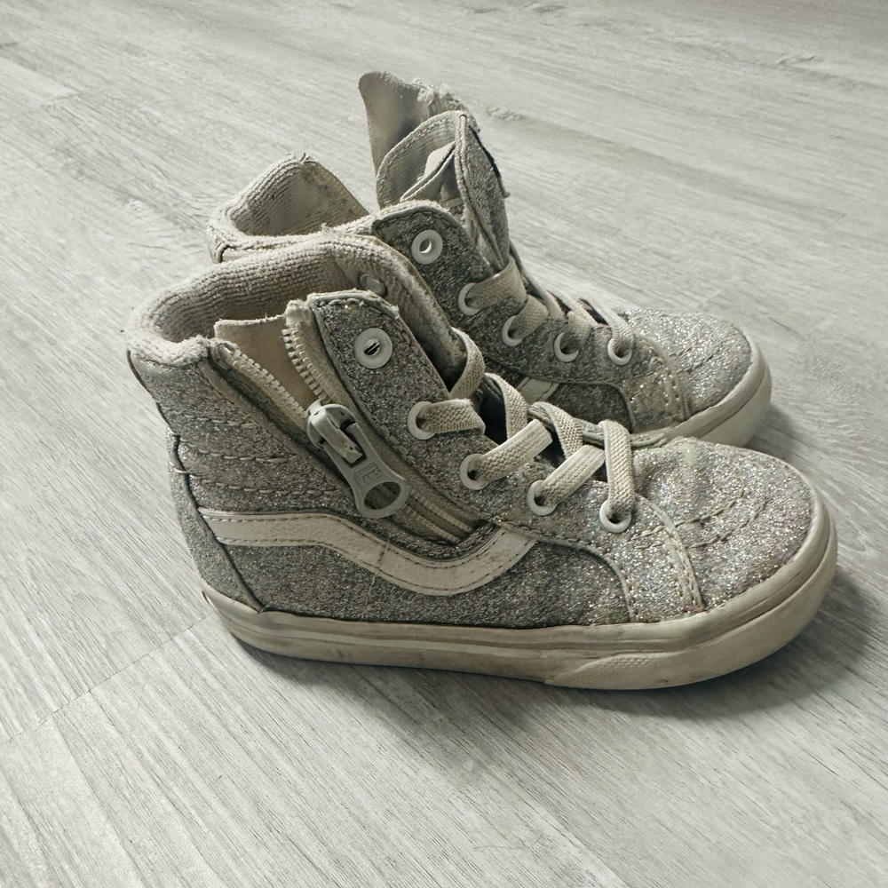 Vans Kids Sneakers in Glittery Silver and White